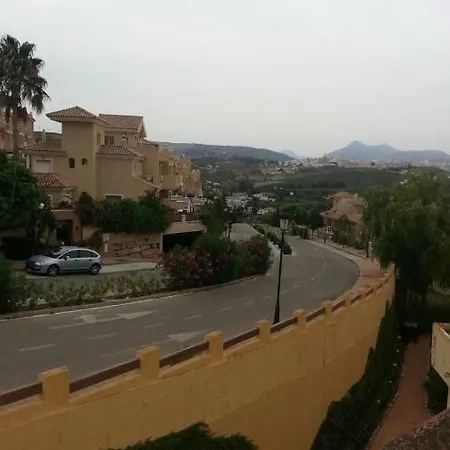 Duquesa Village El Hacho * マニルバ